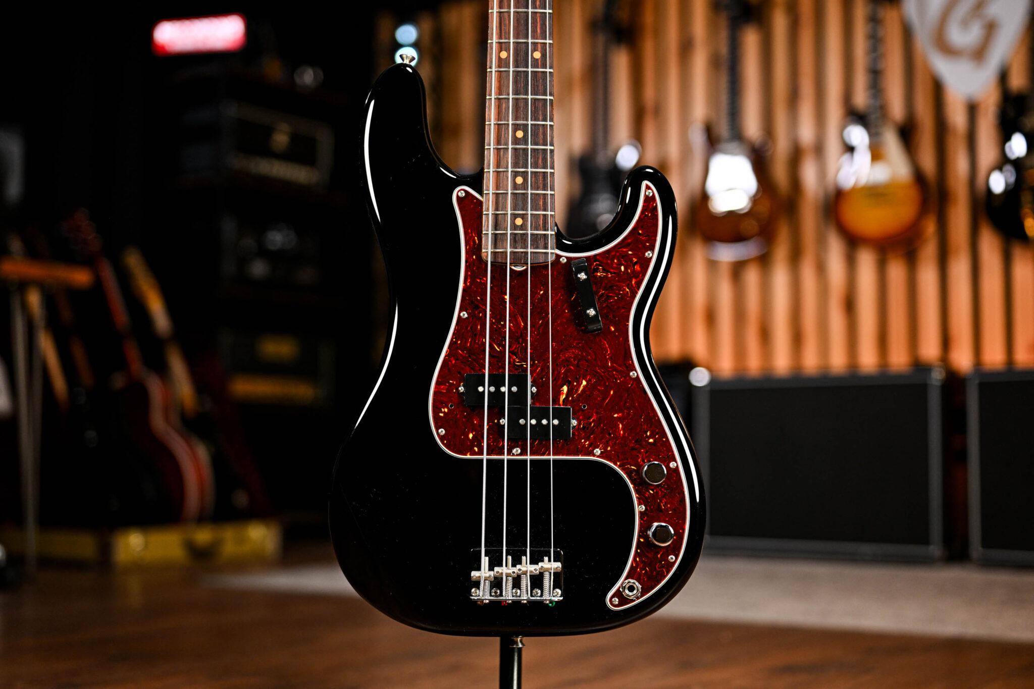Fender American Vintage II 1960 Precision Bass in Black